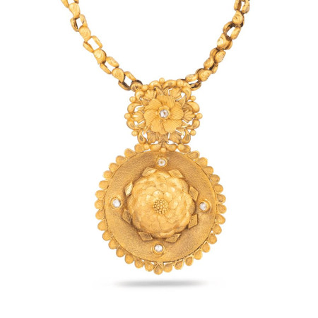 22k Yellow Gold pendant with Antique finish
