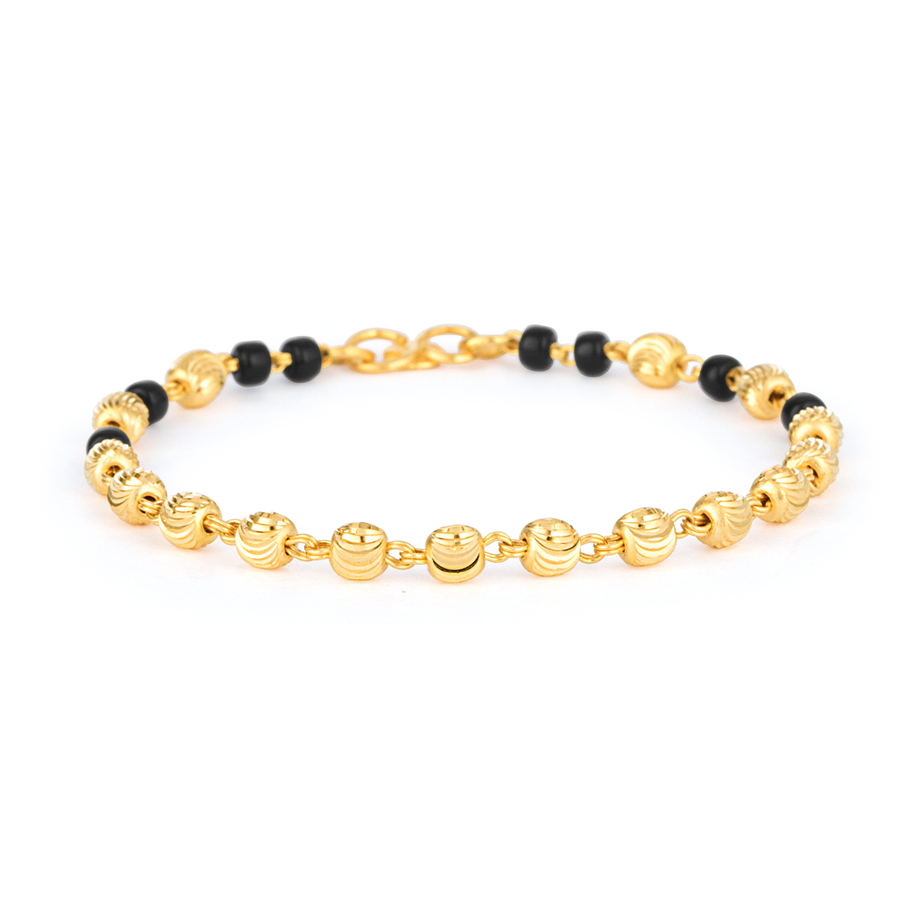 22 carat Gold Kids Bracelet - £225.00.00 (SKU:33116)