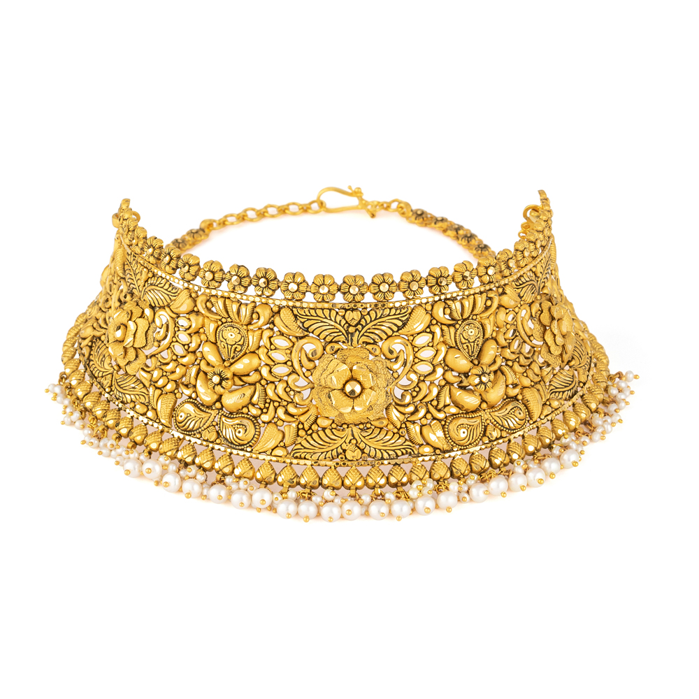 Choker with Pearls
