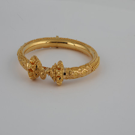 22kt Gold Bangle Kada | Jali Collection | Size 2.6