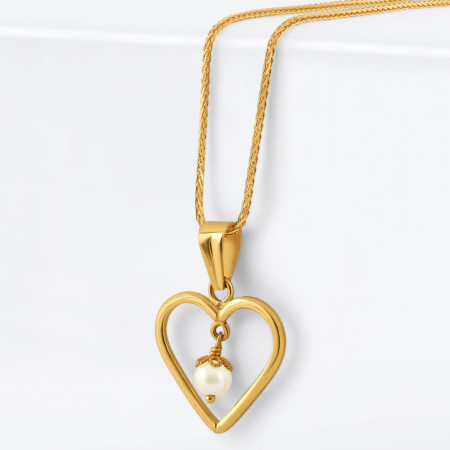 22ct Gold Pearl Pendant in Heart Shape