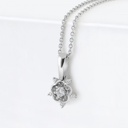 18ct White Gold Flora Pendant with Diamond