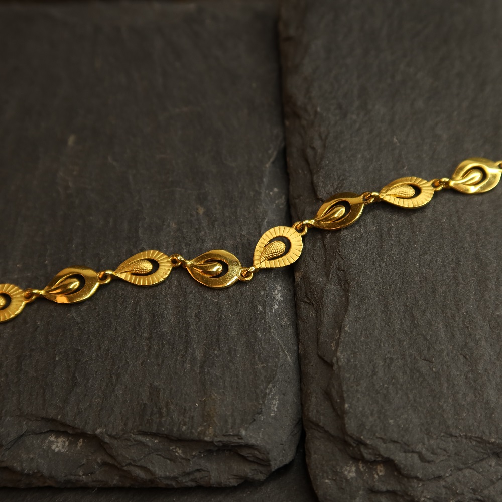 Shop 22ct Gold Ladies Fancy Bracelet 6.5 Inches at Purejewels
