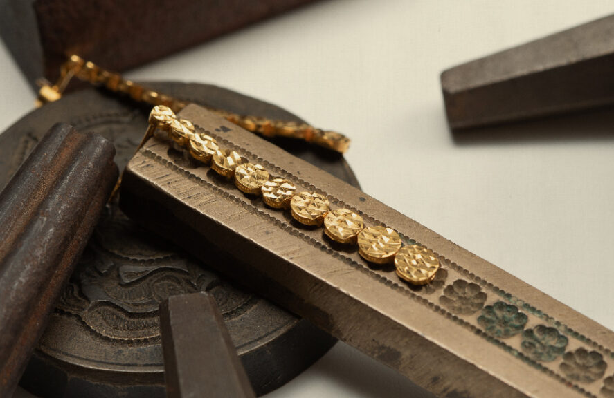 Ein Leitfaden für gestanzten Schmuck