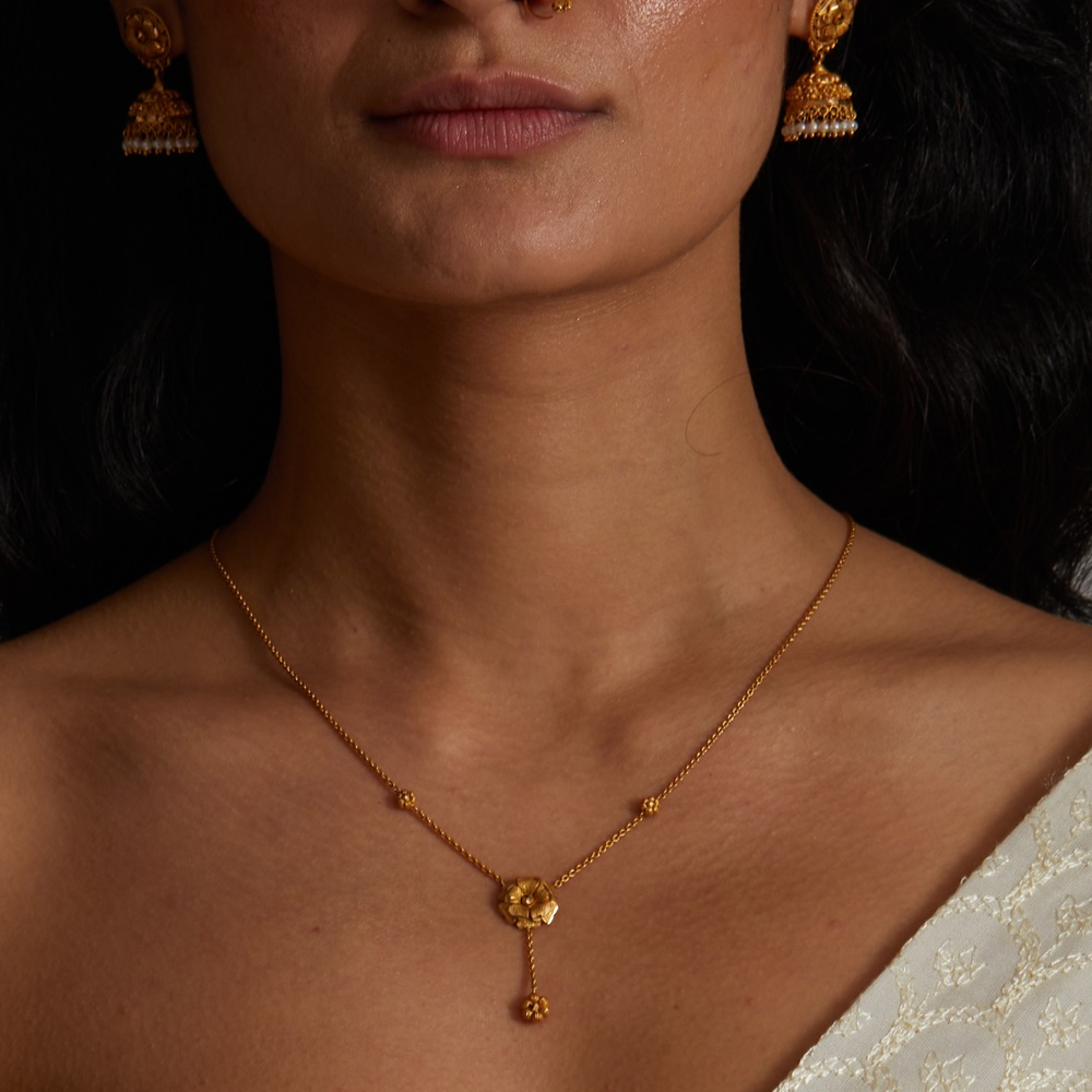 Waterfall Lariat