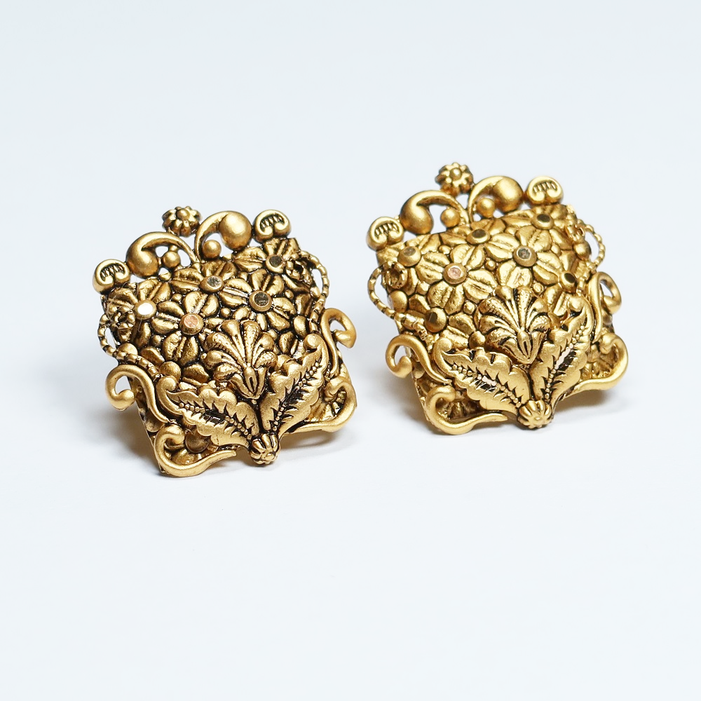 Vintage gold stud earrings new arrivals